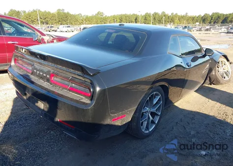 2022 Dodge Challenger Gt z USA, uszkodzony, nr VIN 2C3CDZJG8NH249784